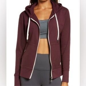 Vuori Women's halo Zip-Up Hoodie